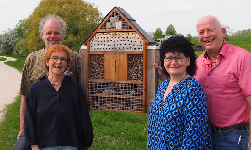 Wir vier fuer Dewangen - Insektenhotel